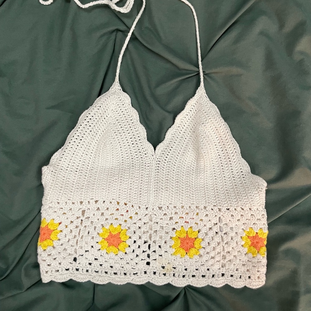 Halter knitted flower tank !